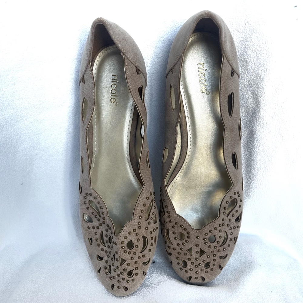 NICOLE Light Brown Flats